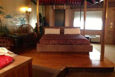 Feathernest Inn Pagoda