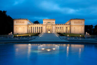The Legion of Honor at night