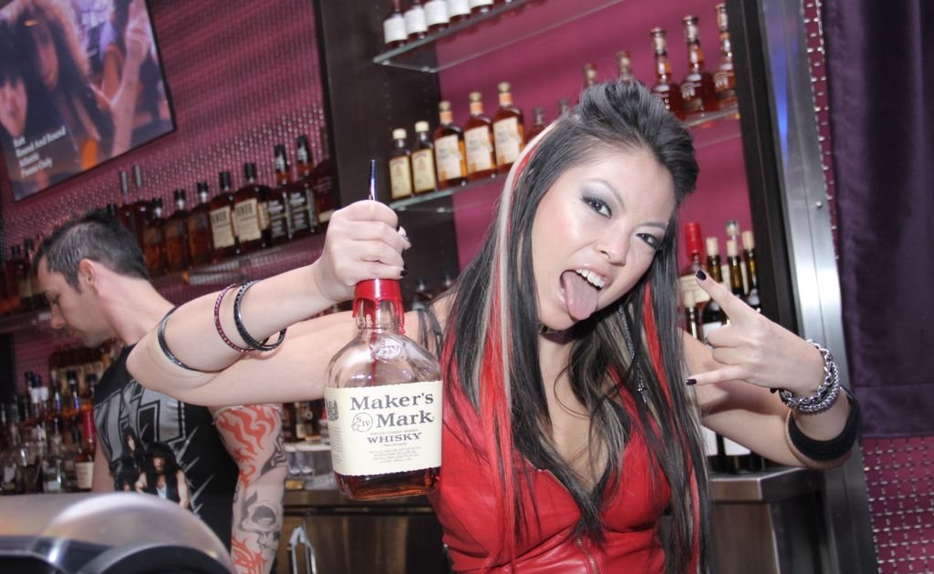The Bourbon Room - Drink - Thrillist Las Vegas