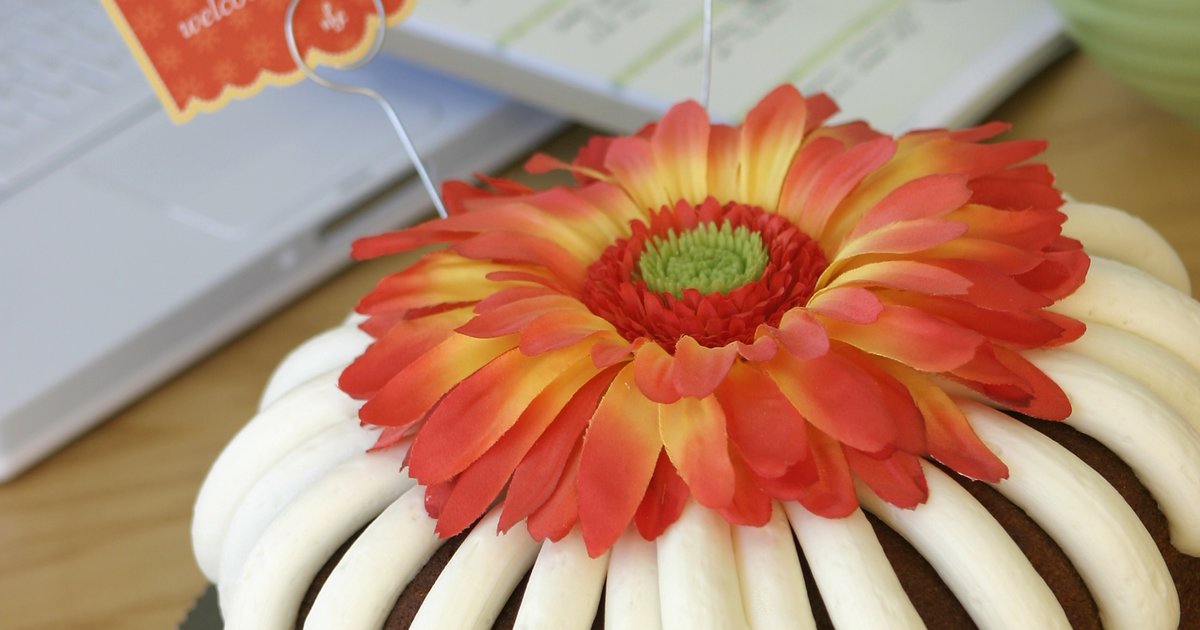 Nothing Bundt Cakes Eat Thrillist Miami