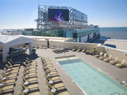 Rooftop pool at Suite 7400 at Caesars Atlantic City
