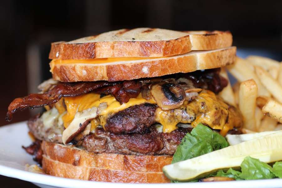 Rookies - Drink - Thrillist Chicago