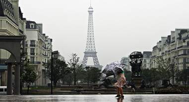 Tianducheng is a miniature version of Paris in China