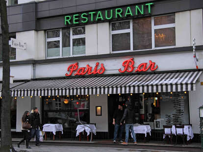 Paris Bar exterior