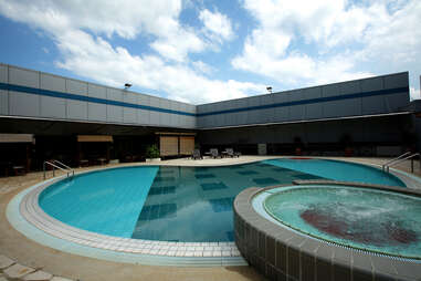 Airport Bars Pool