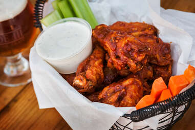 phileas foggs san diego hot sauce wings