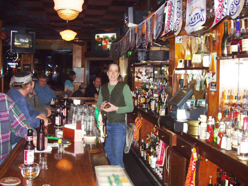 The Corner Bar: A Sag Harbor, NY Bar - Thrillist