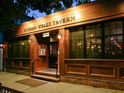 Indian Wells Tavern