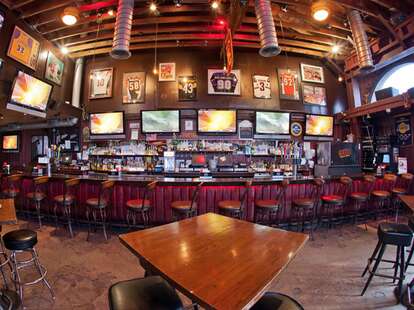 901 Bar & Grill interior