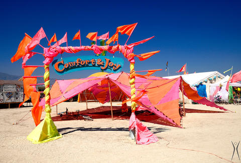 10 Burning Man Tents You Shouldn T Go In For Any Reason Whatsoever