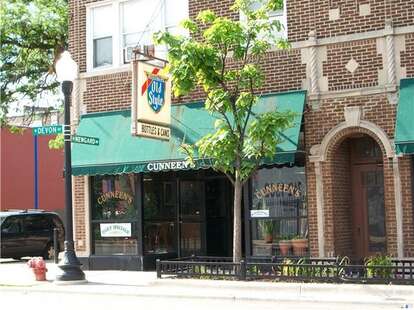 cunneen's chicago rogers park bar