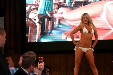 Miami Dolphins Cheerleader Swimsuit Calendar Unveiling - Thrillist