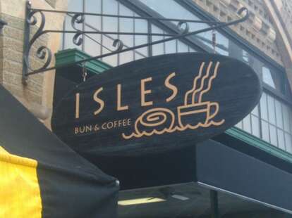 Isles Bun & Coffee sign