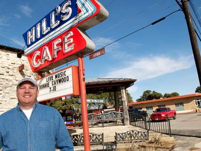 Hill's Cafe sign