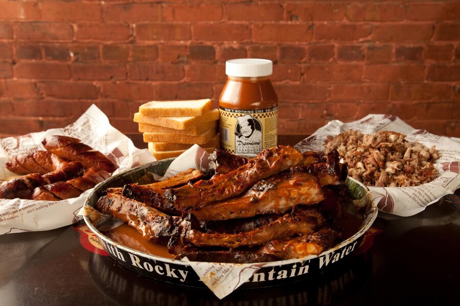 Dreamland BBQ: A Restaurant In Tuscaloosa, AL - Thrillist