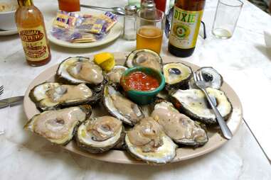 A plate full of oysters