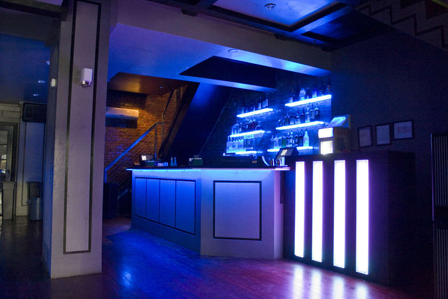 Roc Bar - Drink - Thrillist Washington DC